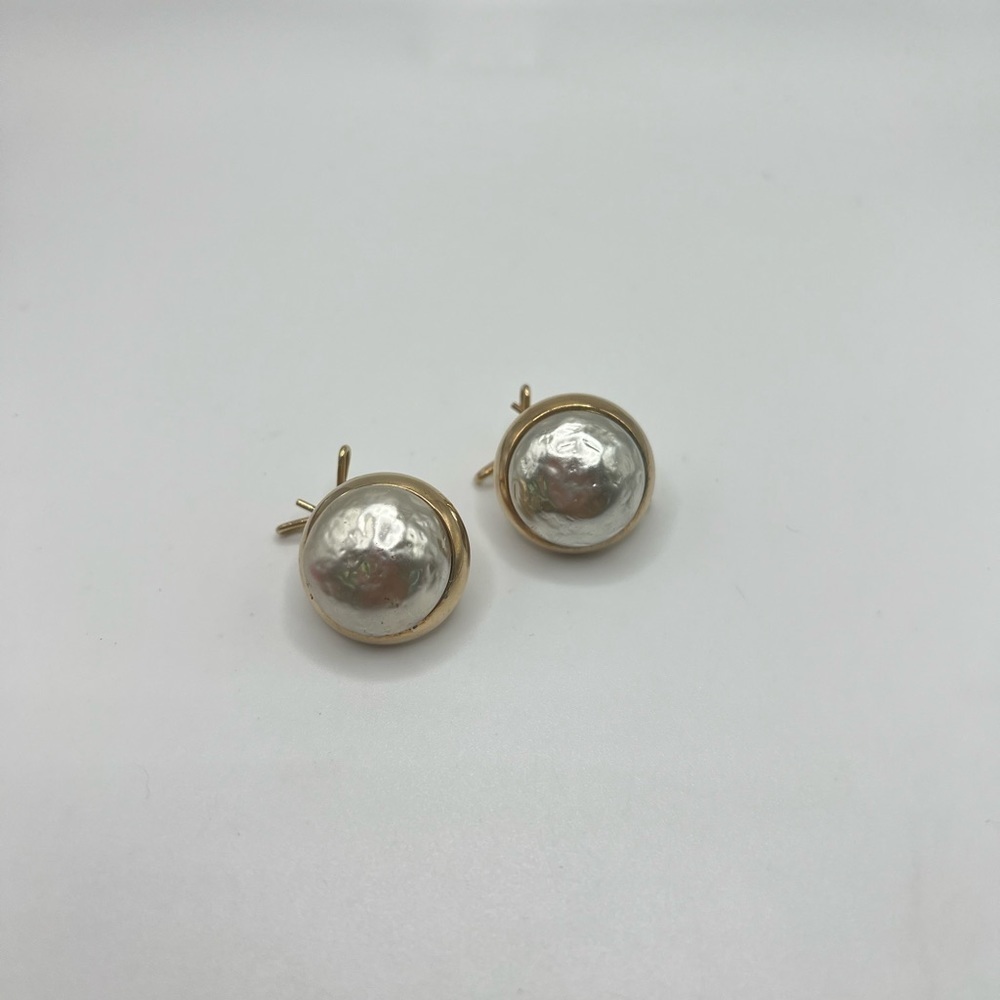 Vintage Judith McCann Gold Tone Faux Pearl Wingback Earrings 7/8”